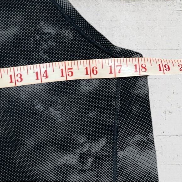 Athleta Black Gray Ultimate Train Printed Tank Top Nebula Racerback Size Medium - Picture 5 of 8